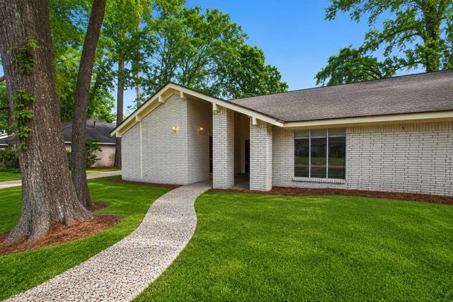 1927 Hidden Creek Drive, Kingwood, TX 77339
