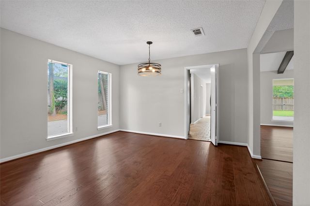 1927 Hidden Creek Drive, Kingwood, TX 77339