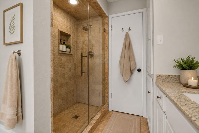 1927 Hidden Creek Drive, Kingwood, TX 77339