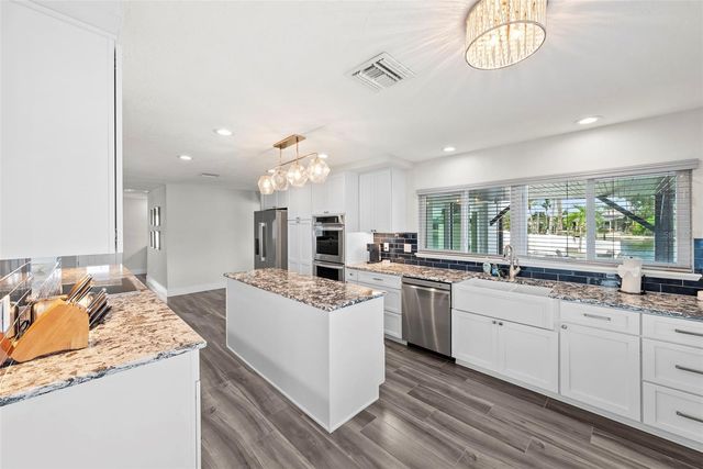 1514 SEA GULL DRIVE S, St Petersburg, FL 33707