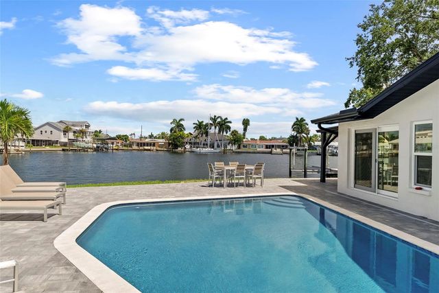 1514 SEA GULL DRIVE S, St Petersburg, FL 33707