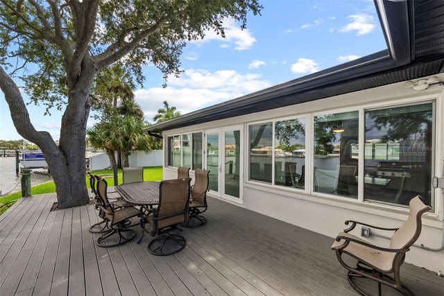 1514 SEA GULL DRIVE S, St Petersburg, FL 33707