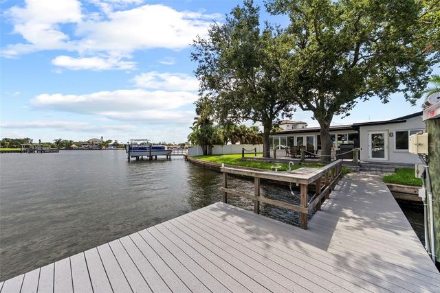 1514 SEA GULL DRIVE S, St Petersburg, FL 33707