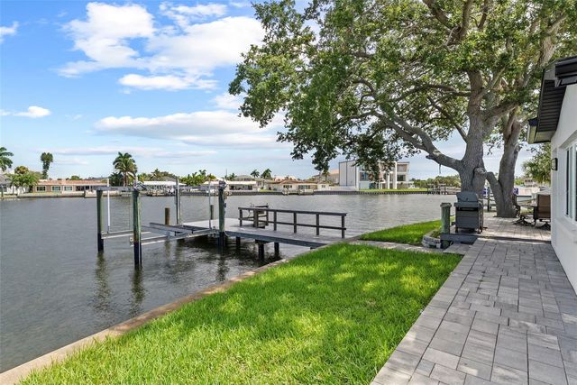 1514 SEA GULL DRIVE S, St Petersburg, FL 33707