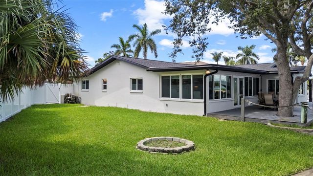 1514 SEA GULL DRIVE S, St Petersburg, FL 33707