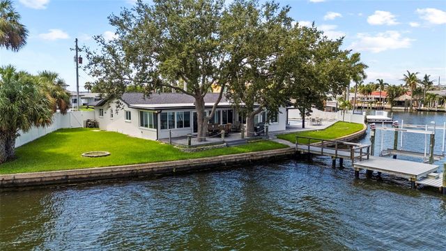 1514 SEA GULL DRIVE S, St Petersburg, FL 33707
