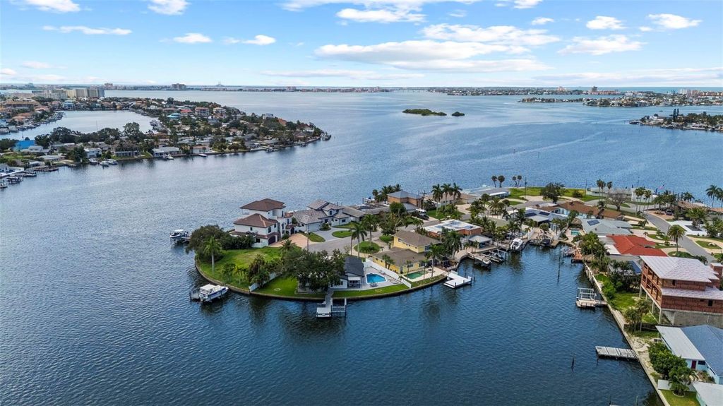 1514 SEA GULL DRIVE S, St Petersburg, FL 33707