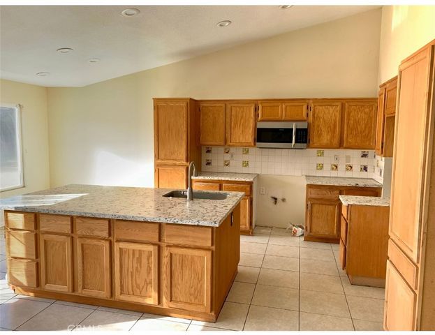 10576 Horseshoe, Bloomington, CA 92316