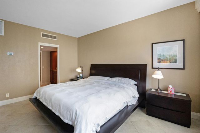 333 Sunset Drive 503, Fort Lauderdale, FL 33301