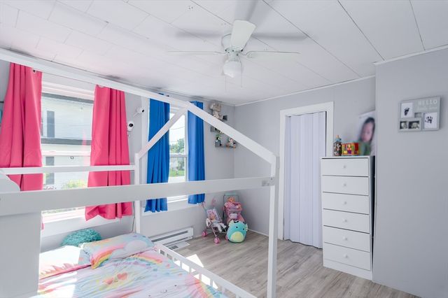 14 Sutton Ave, Oxford, MA 01540