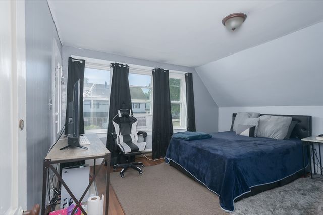 14 Sutton Ave, Oxford, MA 01540