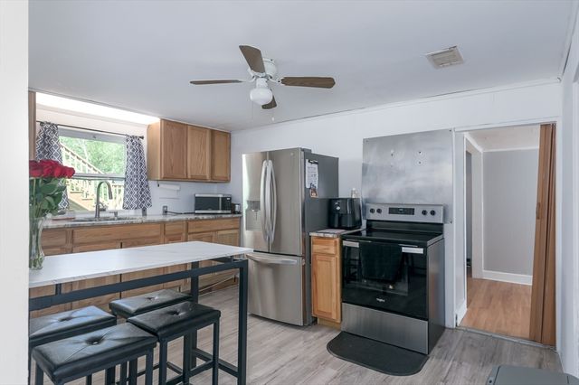 14 Sutton Ave, Oxford, MA 01540