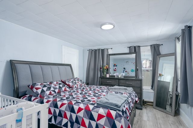14 Sutton Ave, Oxford, MA 01540
