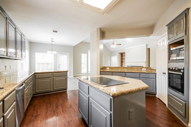 4030 Echo Mountain Drive, Kingwood, TX 77345