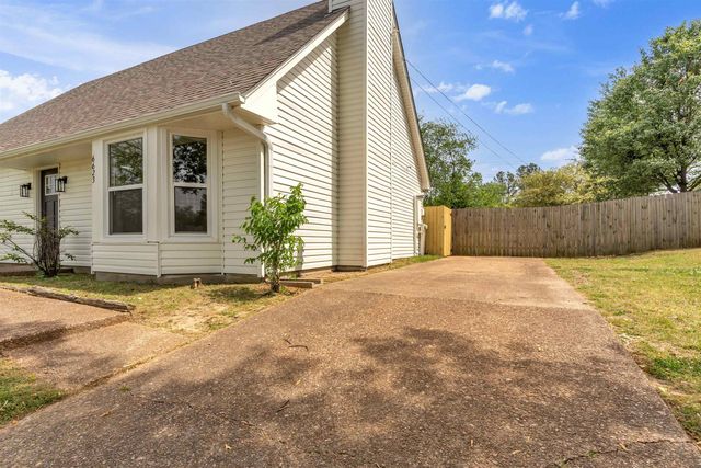 6623 ROCKY PARK DR, Memphis, TN 38141