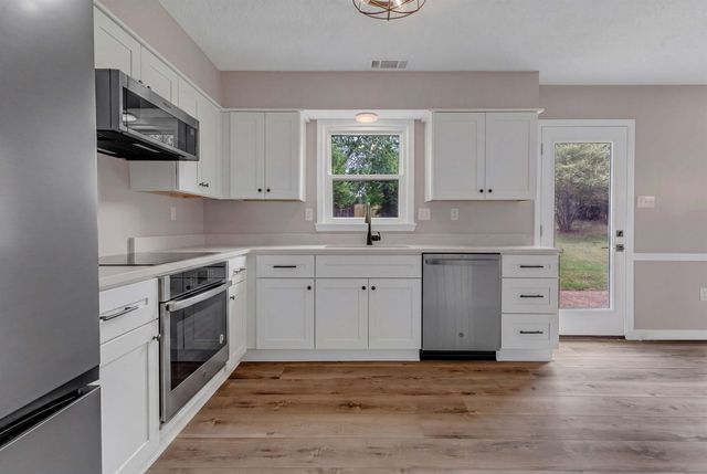 6623 ROCKY PARK DR, Memphis, TN 38141