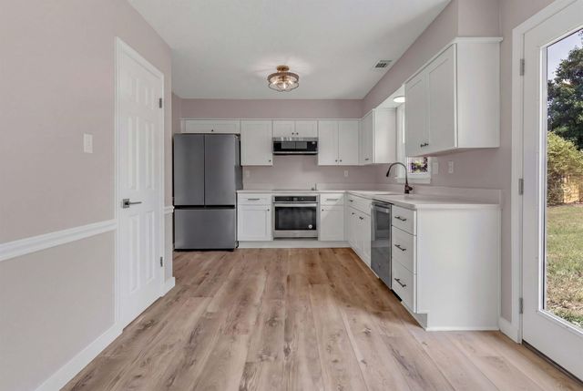 6623 ROCKY PARK DR, Memphis, TN 38141