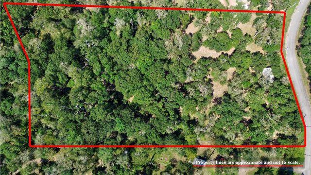 22722 County Road 384 A, Damon, TX 77430