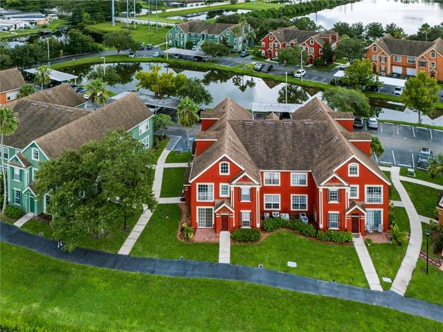 9818 LAKE CHASE ISLAND WAY 9818, Tampa, FL 33626
