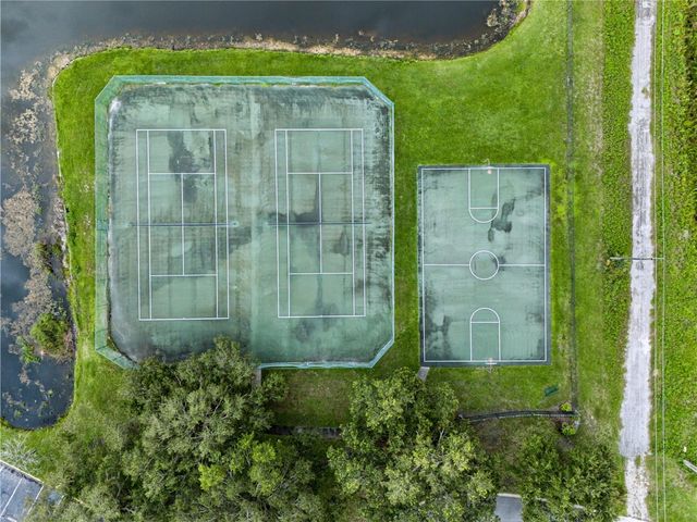 9818 LAKE CHASE ISLAND WAY 9818, Tampa, FL 33626