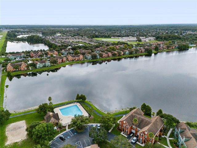 9818 LAKE CHASE ISLAND WAY 9818, Tampa, FL 33626