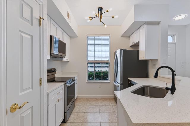 9818 LAKE CHASE ISLAND WAY 9818, Tampa, FL 33626