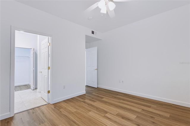9818 LAKE CHASE ISLAND WAY 9818, Tampa, FL 33626