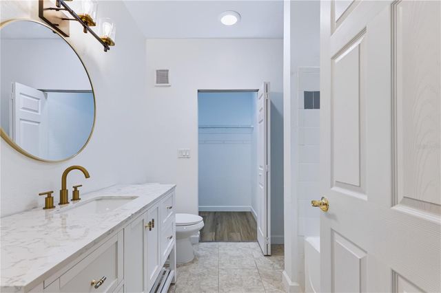9818 LAKE CHASE ISLAND WAY 9818, Tampa, FL 33626