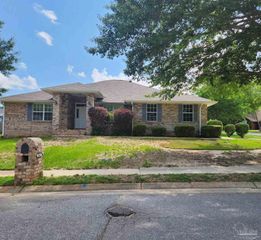2441 Pine Forest Rd, Pensacola, FL 32533