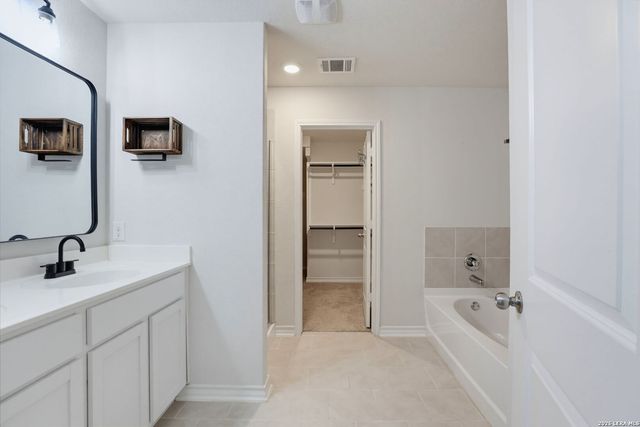 13420 Cadenza Crk, San Antonio, TX 78252