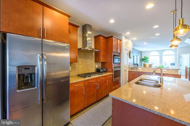 20649 DUXBURY TER, Ashburn, VA 20147