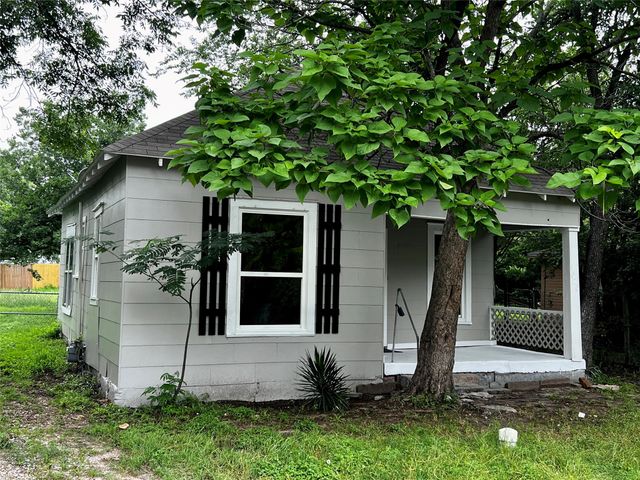 1020 Clinton Street, Stephenville, TX 76401