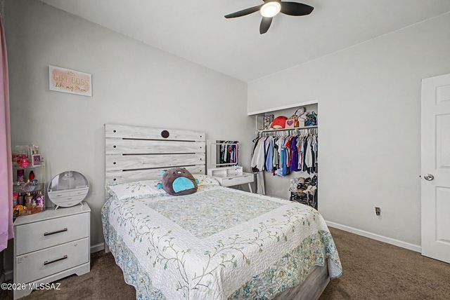 1901 W Calle Lado Al Rio, Tucson, AZ 85746