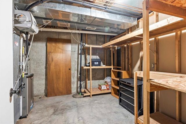 1617 Welleslay Lane, Liberty, MO 64068