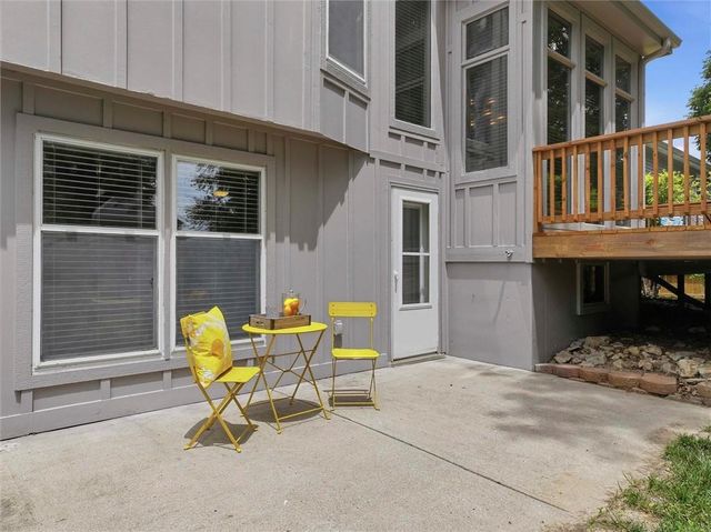 1617 Welleslay Lane, Liberty, MO 64068