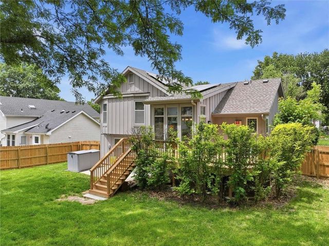 1617 Welleslay Lane, Liberty, MO 64068