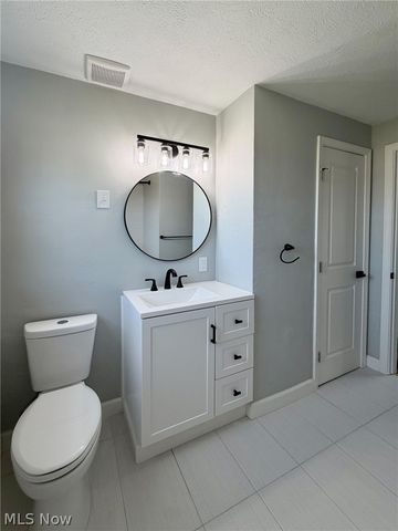 201 Wilshire Boulevard, Steubenville, OH 43952