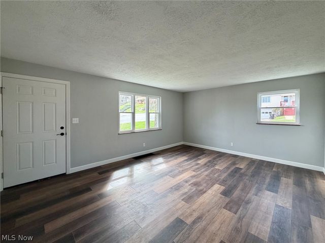 201 Wilshire Boulevard, Steubenville, OH 43952