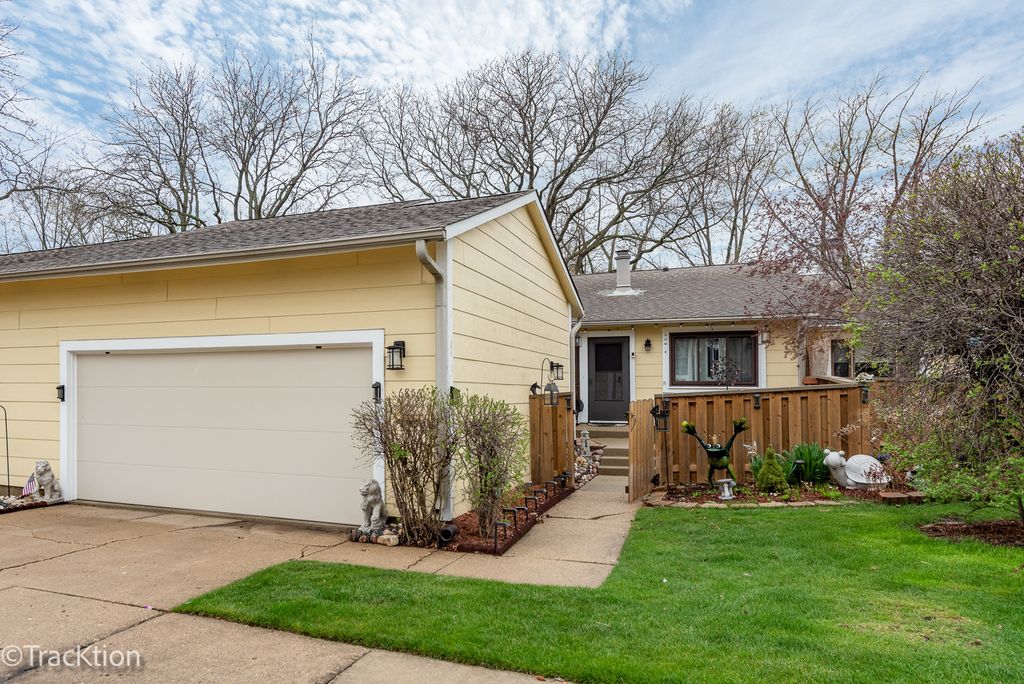 6856 Juneberry Avenue, Woodridge, IL 60517