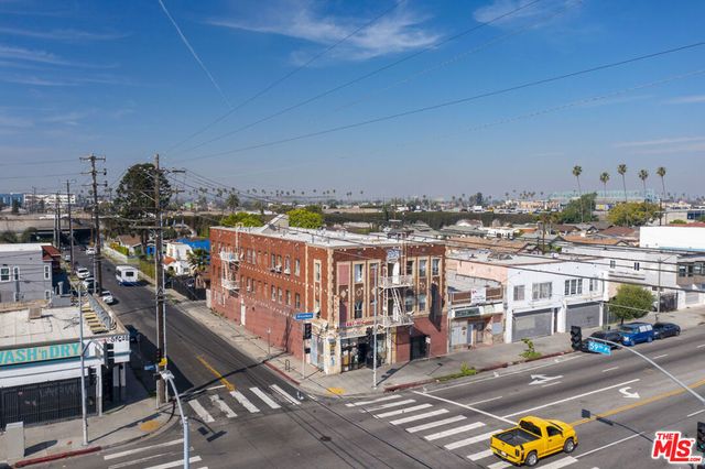 5929 S Broadway, Los Angeles, CA 90003