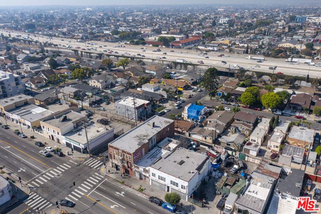 5929 S Broadway, Los Angeles, CA 90003
