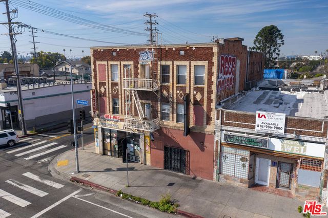 5929 S Broadway, Los Angeles, CA 90003