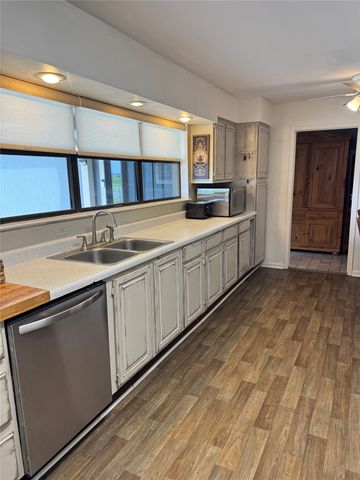 550 Brookshire Street, Powell, TX 75153