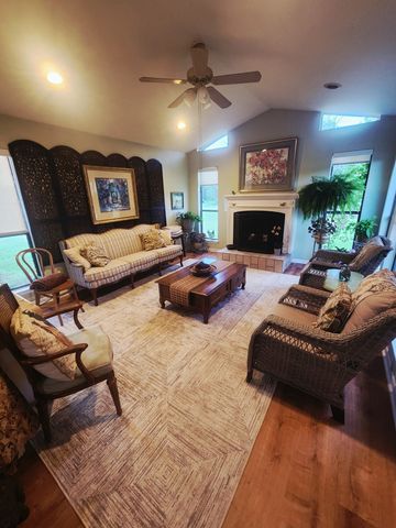 550 Brookshire Street, Powell, TX 75153