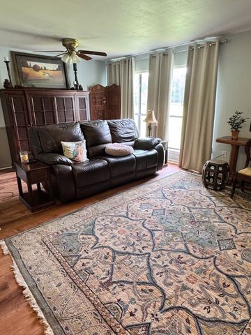 550 Brookshire Street, Powell, TX 75153