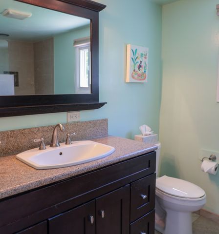 240 Brentwood Drive, Des Plaines, IL 60016