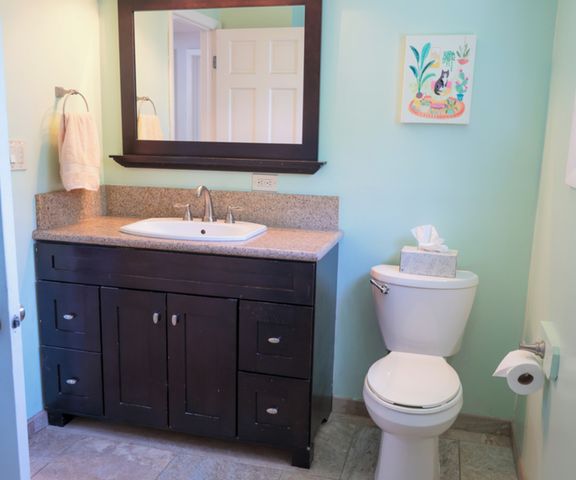 240 Brentwood Drive, Des Plaines, IL 60016