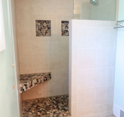 240 Brentwood Drive, Des Plaines, IL 60016