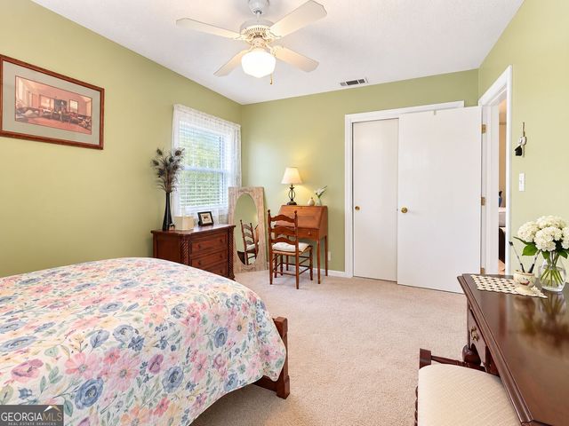18 E Stillwood Circle, Savannah, GA 31419