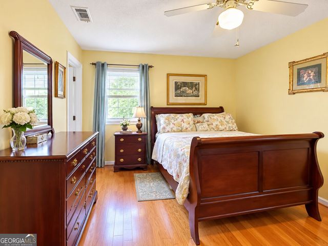 18 E Stillwood Circle, Savannah, GA 31419